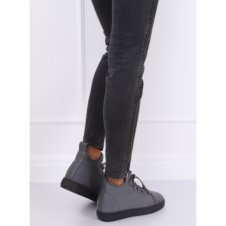 Graue XY-35 Grau isolierte Neopren-Sneakers 1