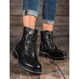 Nio Nio geschnürte Arbeiter auf einem Pfosten schwarz 1