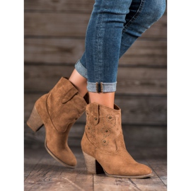 Small Swan Cowboystiefel mit hohen Absätzen braun 1