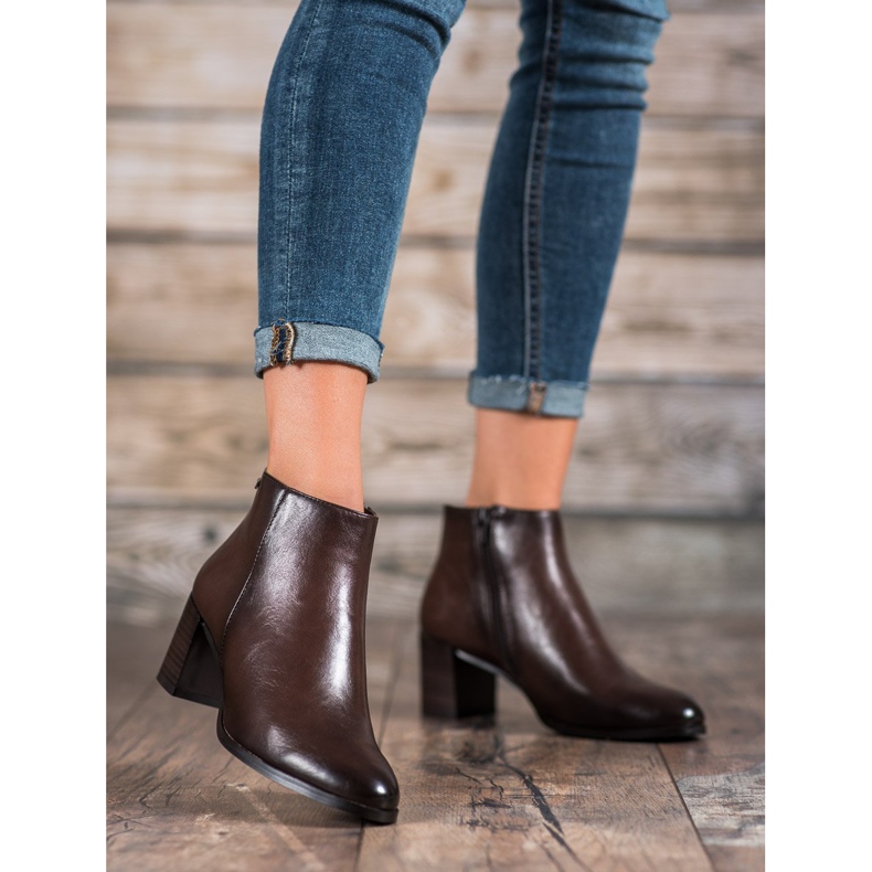 Stiefel auf einem Pfosten VINCEZA braun 1