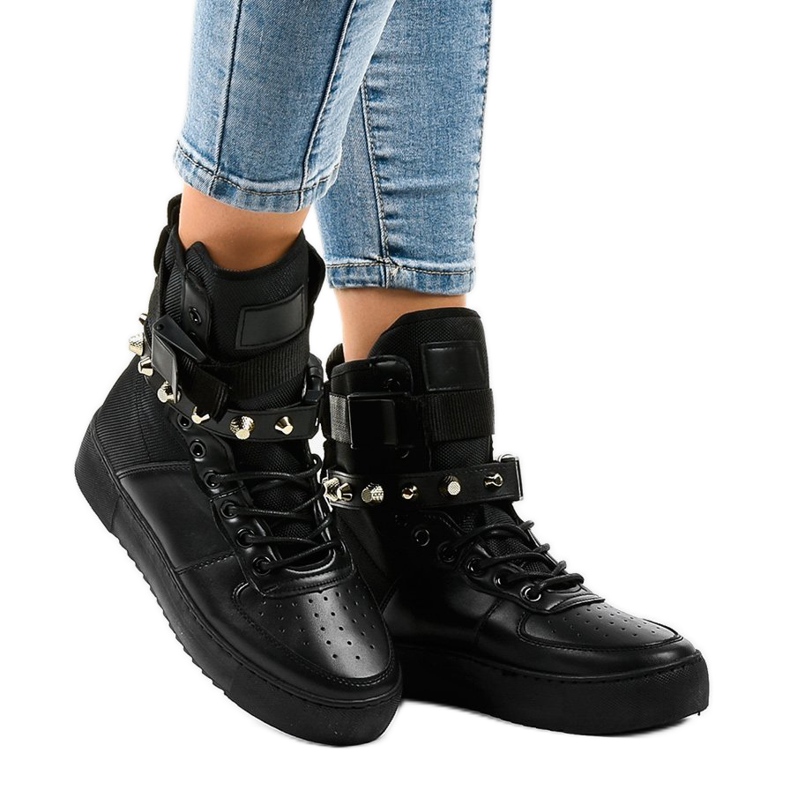 Schwarze flache Sneakers Y-205 1