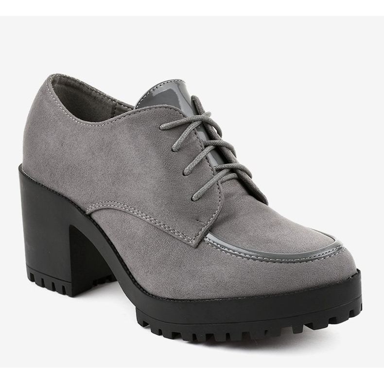 Graue Stiefel auf dem Pfosten massiven HQ651 1