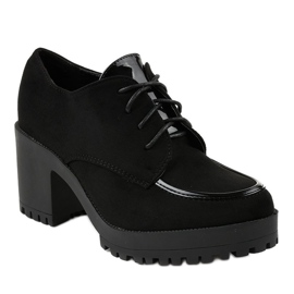 Schwarze Stiefel auf dem Pfosten massiven HQ651 1