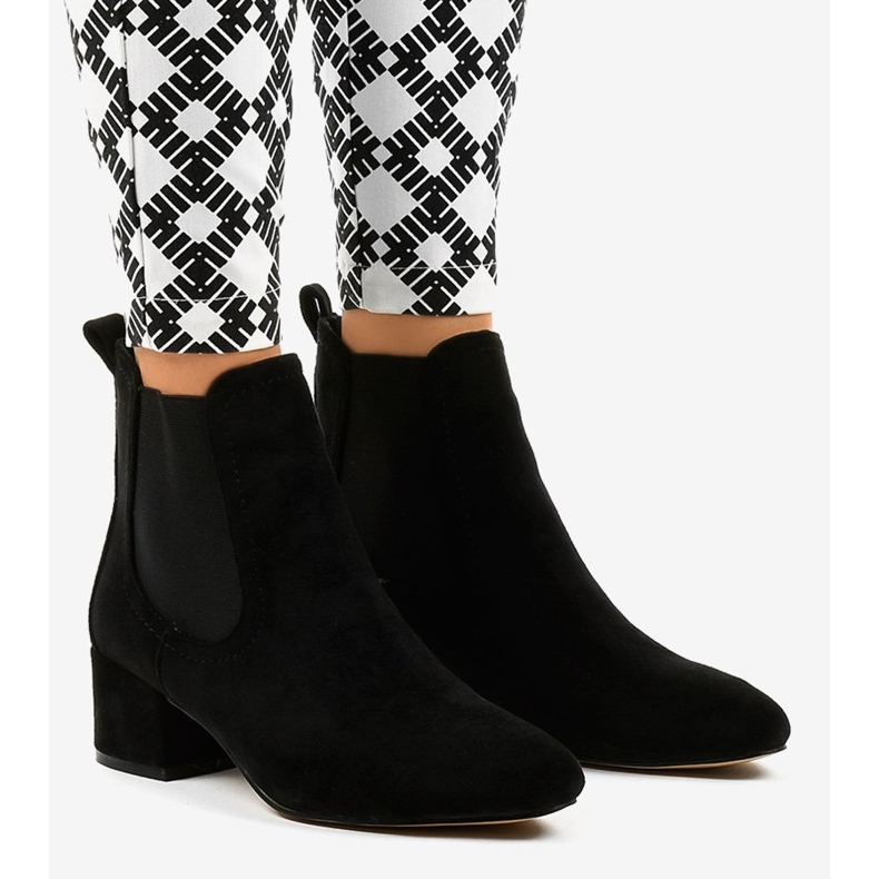 Schwarze Stiefeletten mit Gummizug 8012-PA 1