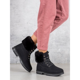 SDS Schwarze Trapper mit Fell 1