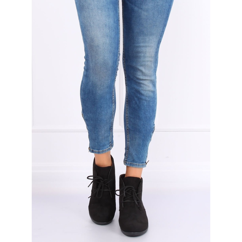 Schwarze Stiefel mit Keilabsatz geschnürt E3265 Schwarz 1