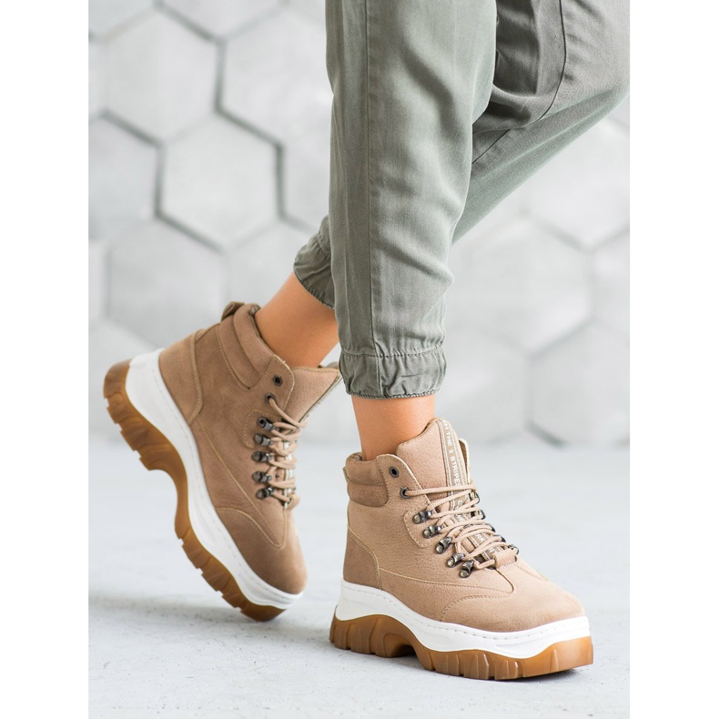 Seastar Trapper auf der Plattform braun 1