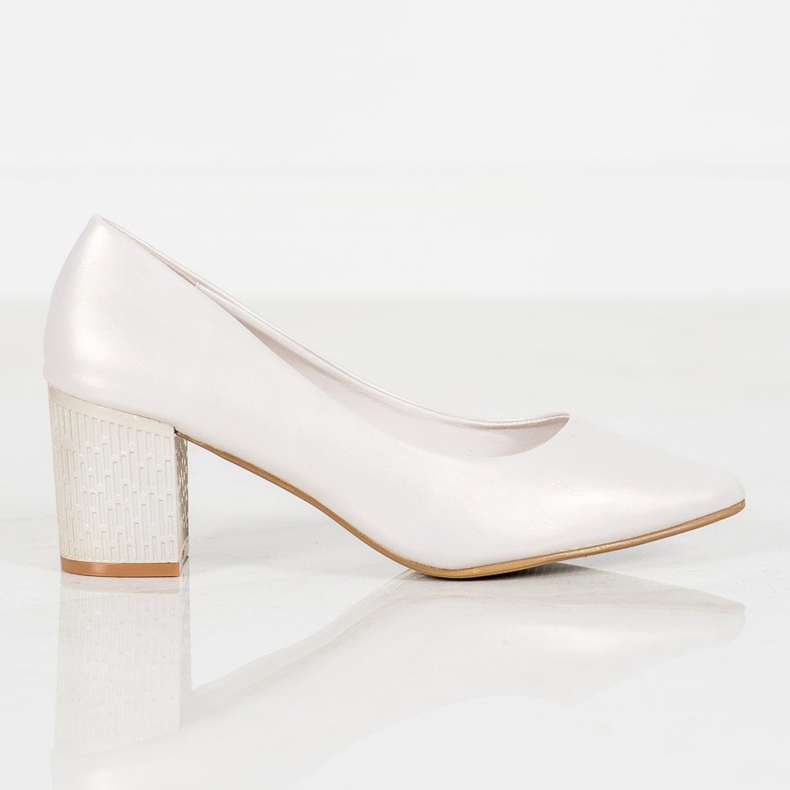 Goodin Pumpen auf einer Säule grau 1