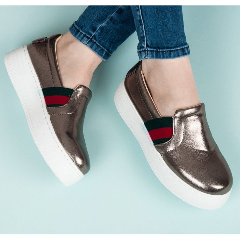 Kylie Slipons auf der Plattform grau 1