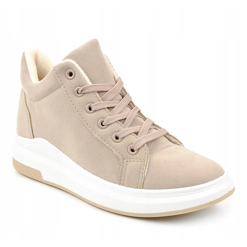 Isolierte beige Sneakers TL133-5 1