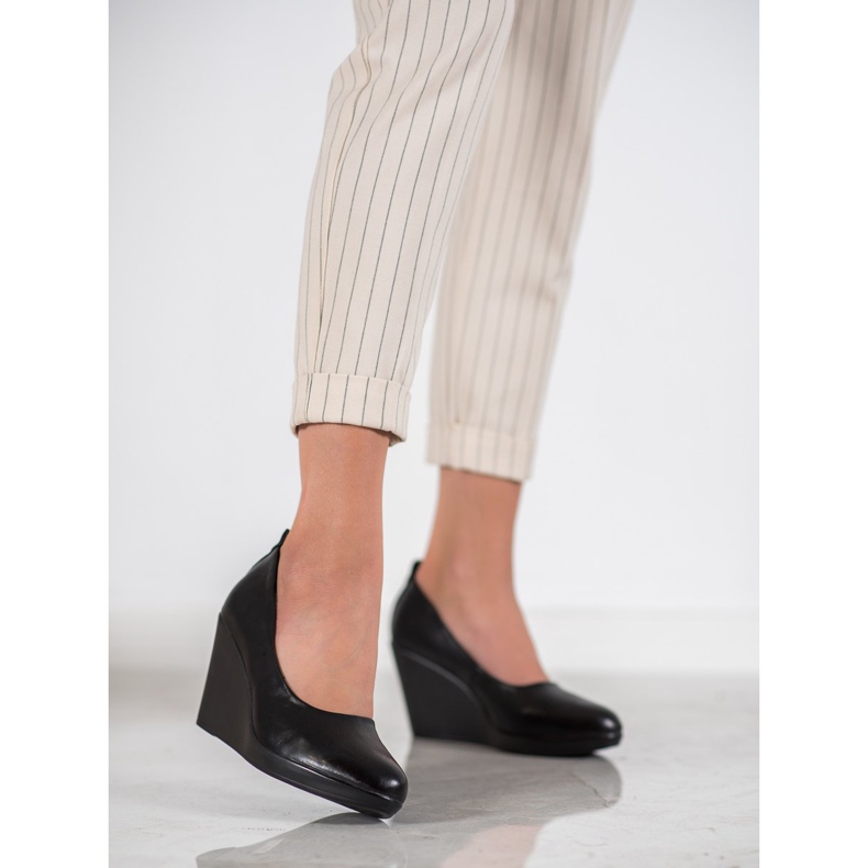 J. Star Bequeme schwarze Pumps 2