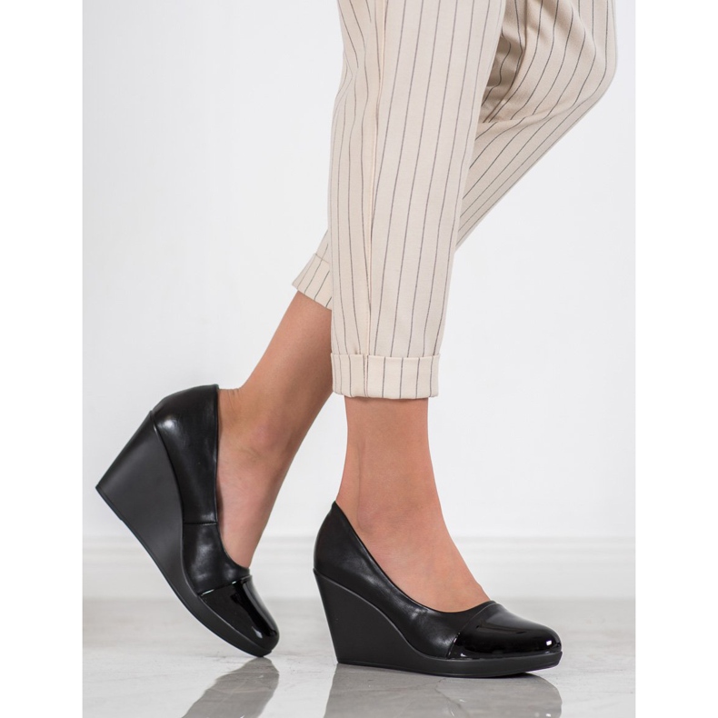 J. Star Keilpumpen schwarz 1