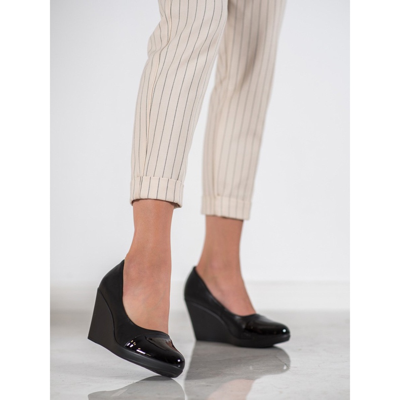 J. Star Keilpumpen schwarz 2