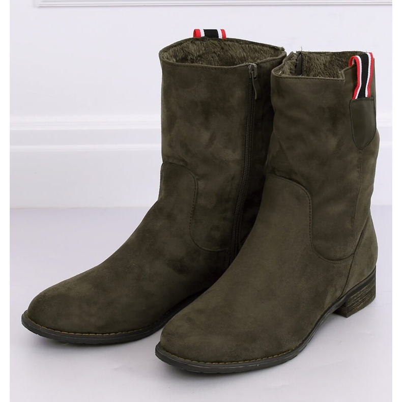 Grüne flache Stiefel für Damen 99-110 Olive 1