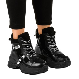 Isolierte Damen-Sneaker in Schwarz F803-7 1