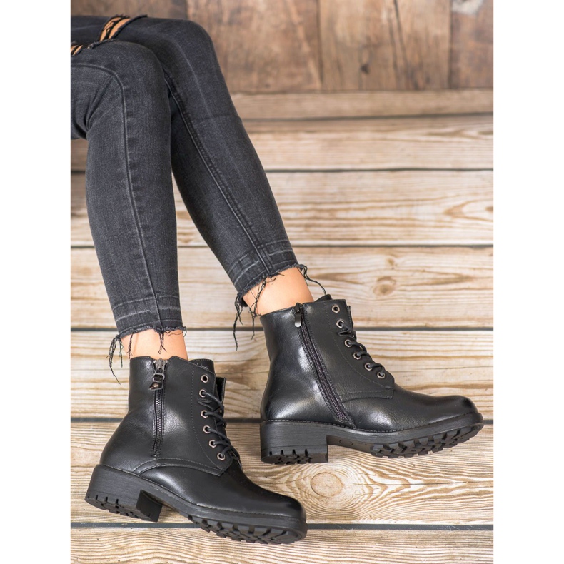 J. Star Klassische Trapper aus Öko-Leder schwarz 1