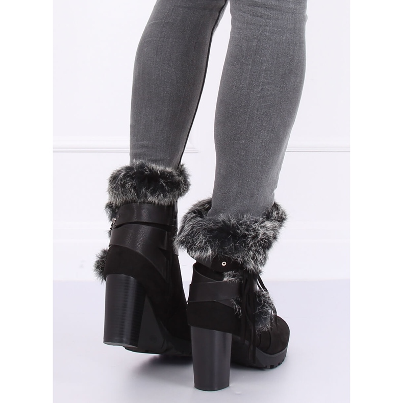 Schwarze Stiefel mit hohen Absätzen mit Fell SP05 Schwarz 1
