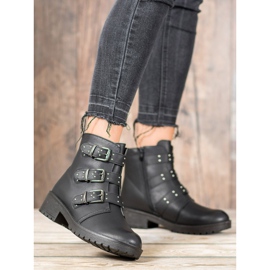 J. Star Schwarze Arbeiter mit Klammern 2