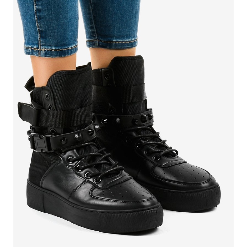 Schwarze flache Sneakers Y-025H 1