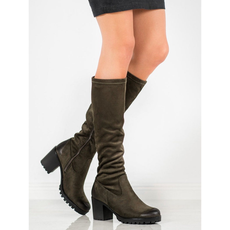 Stiefel auf der VINCEZA-Plattform grün 1