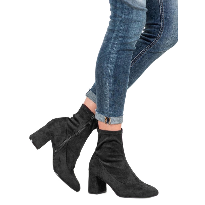 Diamantique schwarze Beute auf einem Pfosten 2