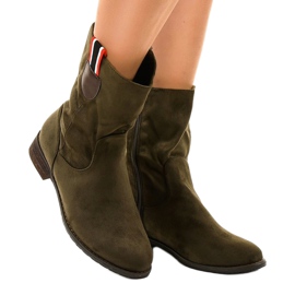 Grüne isolierte flache Stiefel 99-110 1