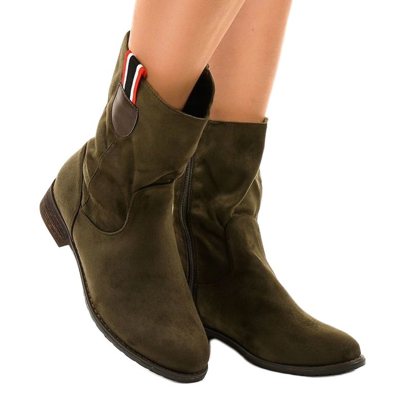 Grüne isolierte flache Stiefel 99-110 1