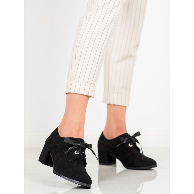 SHELOVET Gebundene Pumps auf einer Säule schwarz 2