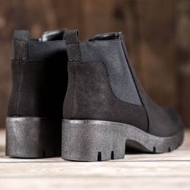 SHELOVET Schwarze Chelsea-Stiefel auf der Plattform 1