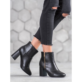 Tina&Co Elegante Stiefel aus Ökoleder schwarz 1
