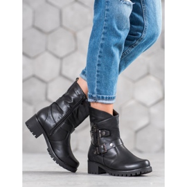 Nio Nio Schwarze Arbeiter auf dem Slider 2