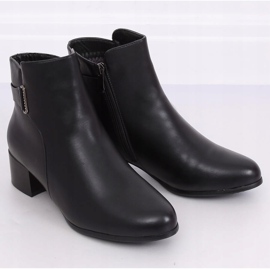 Schwarze Stiefel mit niedrigem Absatz CK63-2 Schwarz 2