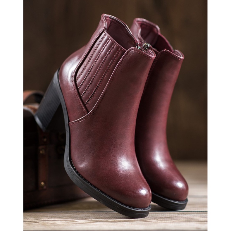 Comer Stiefel aus Ökoleder rot 2