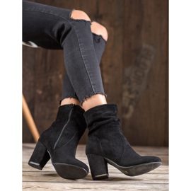 SHELOVET Hohe Wildlederstiefel schwarz 2