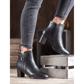 SHELOVET Elegante Stiefel mit dekorativer Schnalle schwarz 1