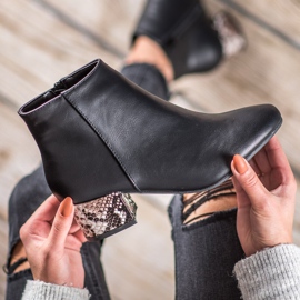 Weide Elegante Stiefel mit Schlangenprint schwarz mehrfarbig 1