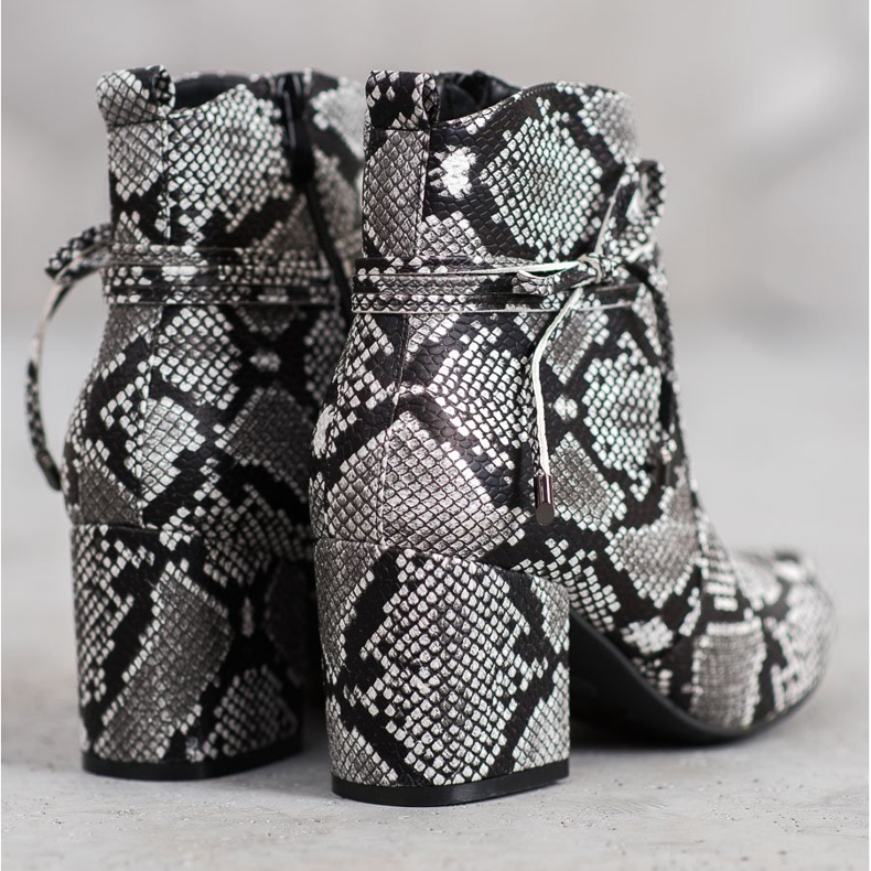 SHELOVET Stiefel auf einem Pfosten mehrfarbig 2