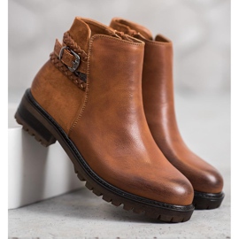 Erynn Niedrige Arbeiter mit dekorativem Gürtel braun 1