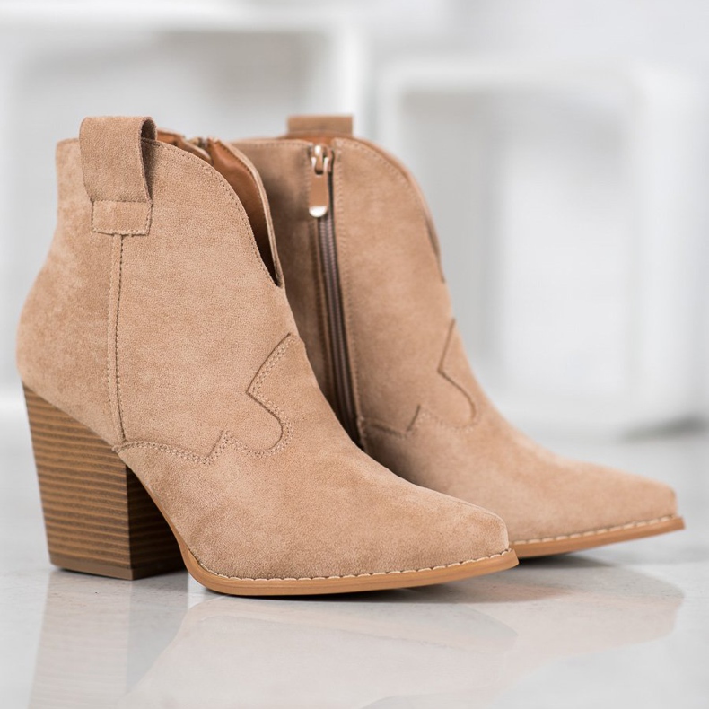 Bella Paris Wildleder-Cowboystiefel auf der Säule beige 1