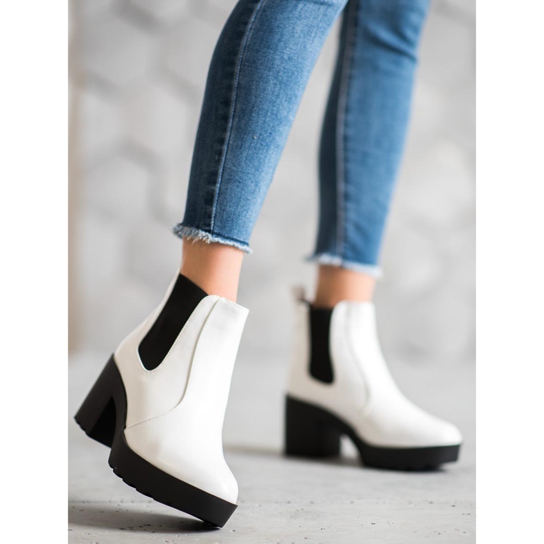 Weide Modische Chelsea-Stiefel weiß 2