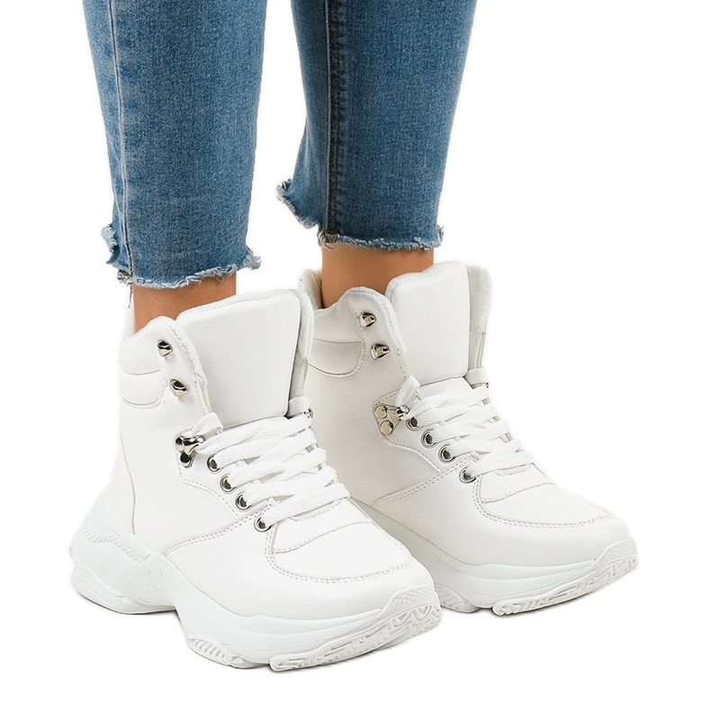 Weiße isolierte Damen-Sneaker C-3132 1