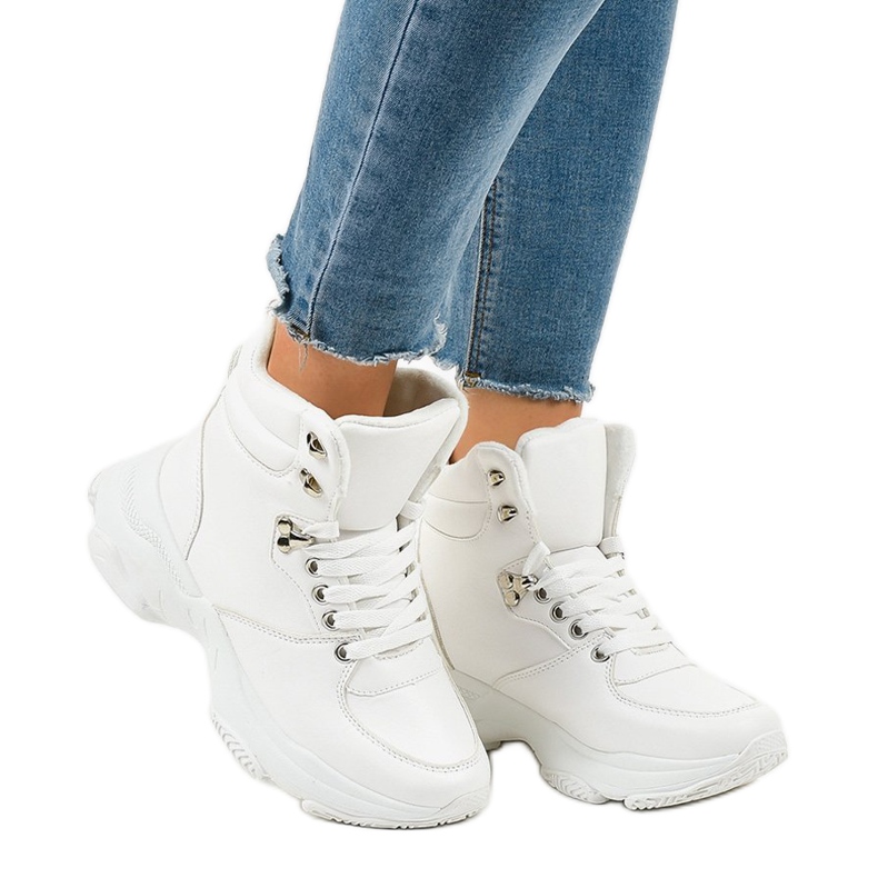 Weiße isolierte Damen-Sneaker C-3132 2