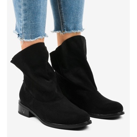 Schwarze flache isolierte Stiefel 6672-6 1