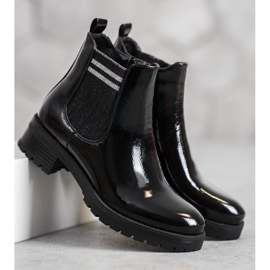 SHELOVET Sportschuhe auf der Plattform schwarz 2