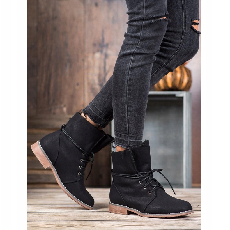 Queentina Stilvolle Trapper schwarz 1