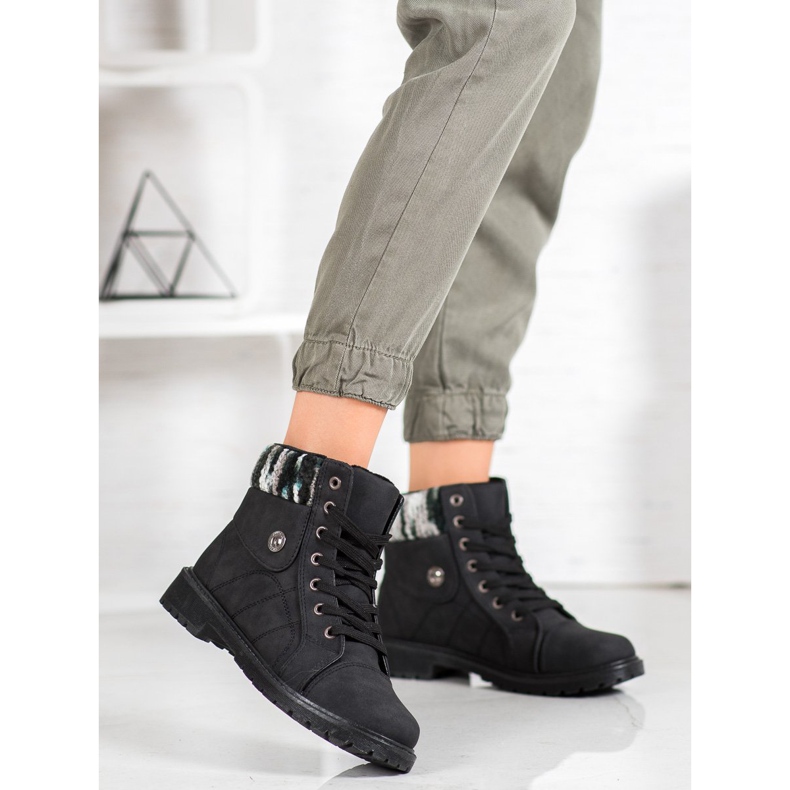 Modische MCKEYLOR-Trapper schwarz 2