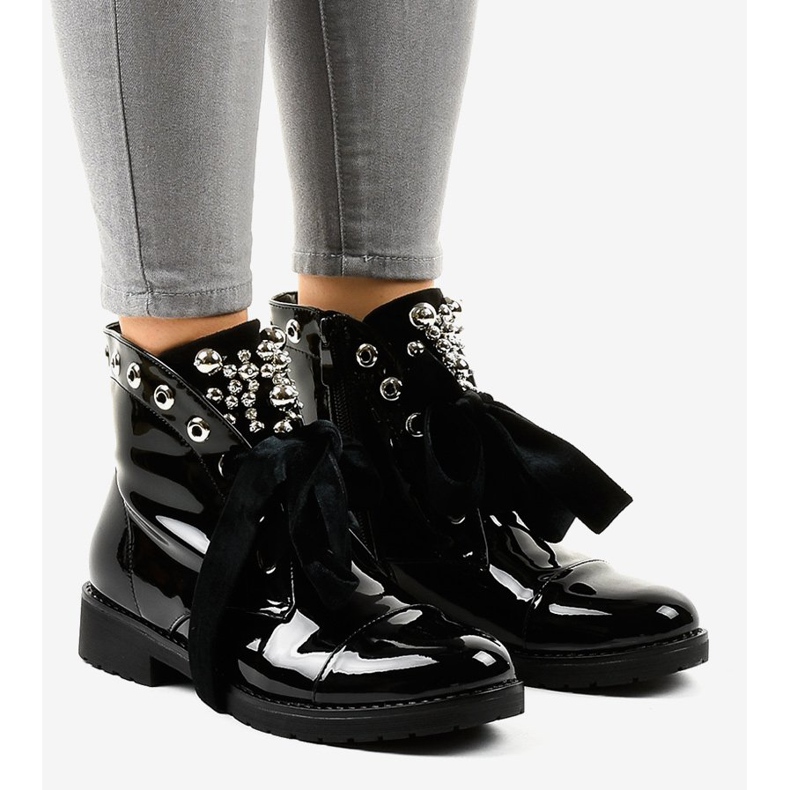 Schwarz lackierte isolierte Stiefel A3320EA 1