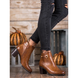 Ideal Shoes Klassische Stiefel aus Ökoleder braun 1