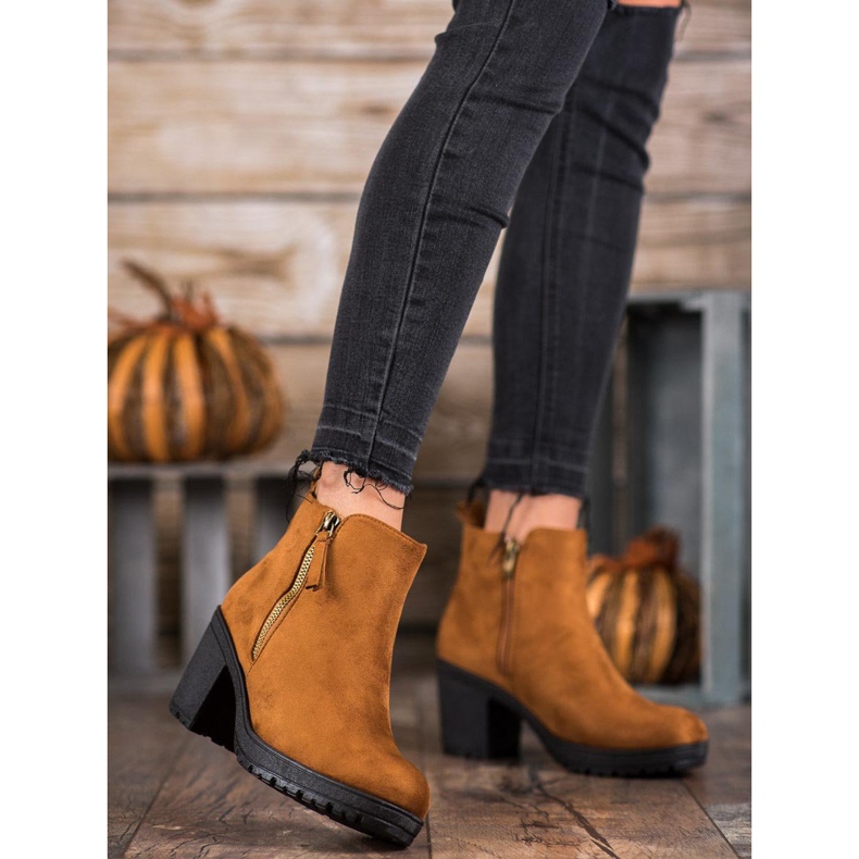 SHELOVET Bequeme Stiefel auf der Plattform braun 1