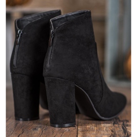 Ideal Shoes Klassische Stiefel auf einem Pfosten schwarz 2